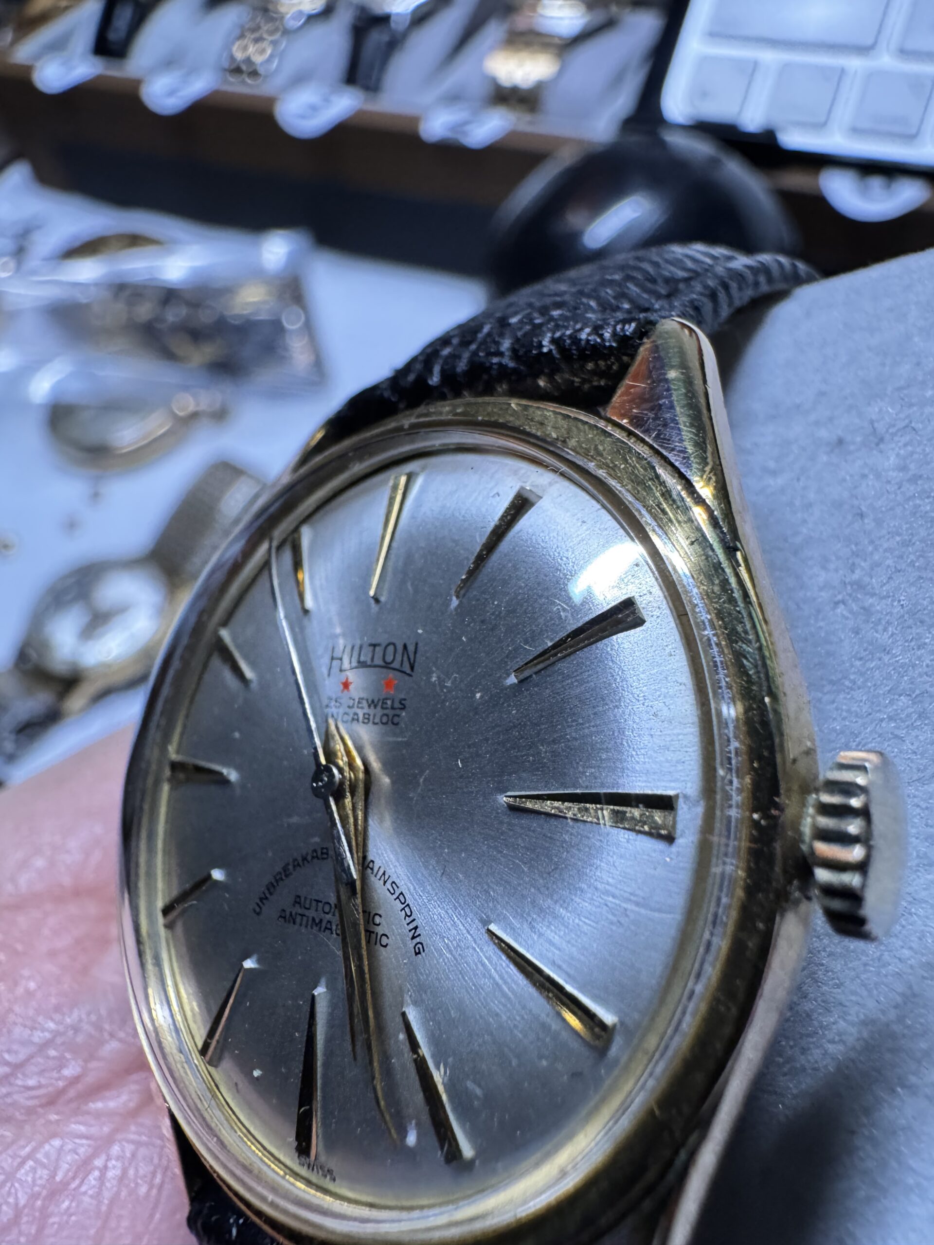 Hilton Automatic wristwatch 17 Jewels Swiss - Image 6