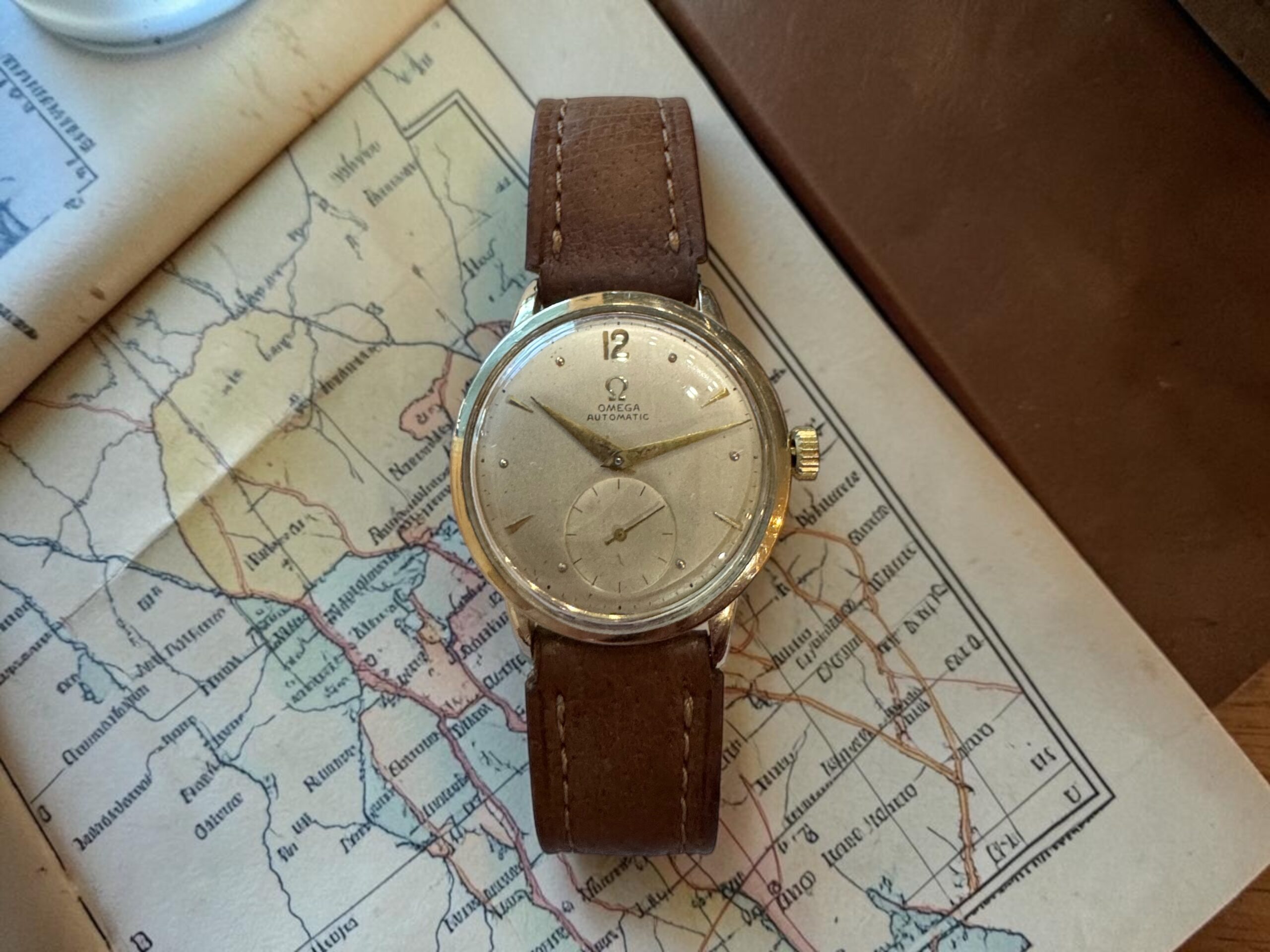 Omega Genève Bumper Automatic