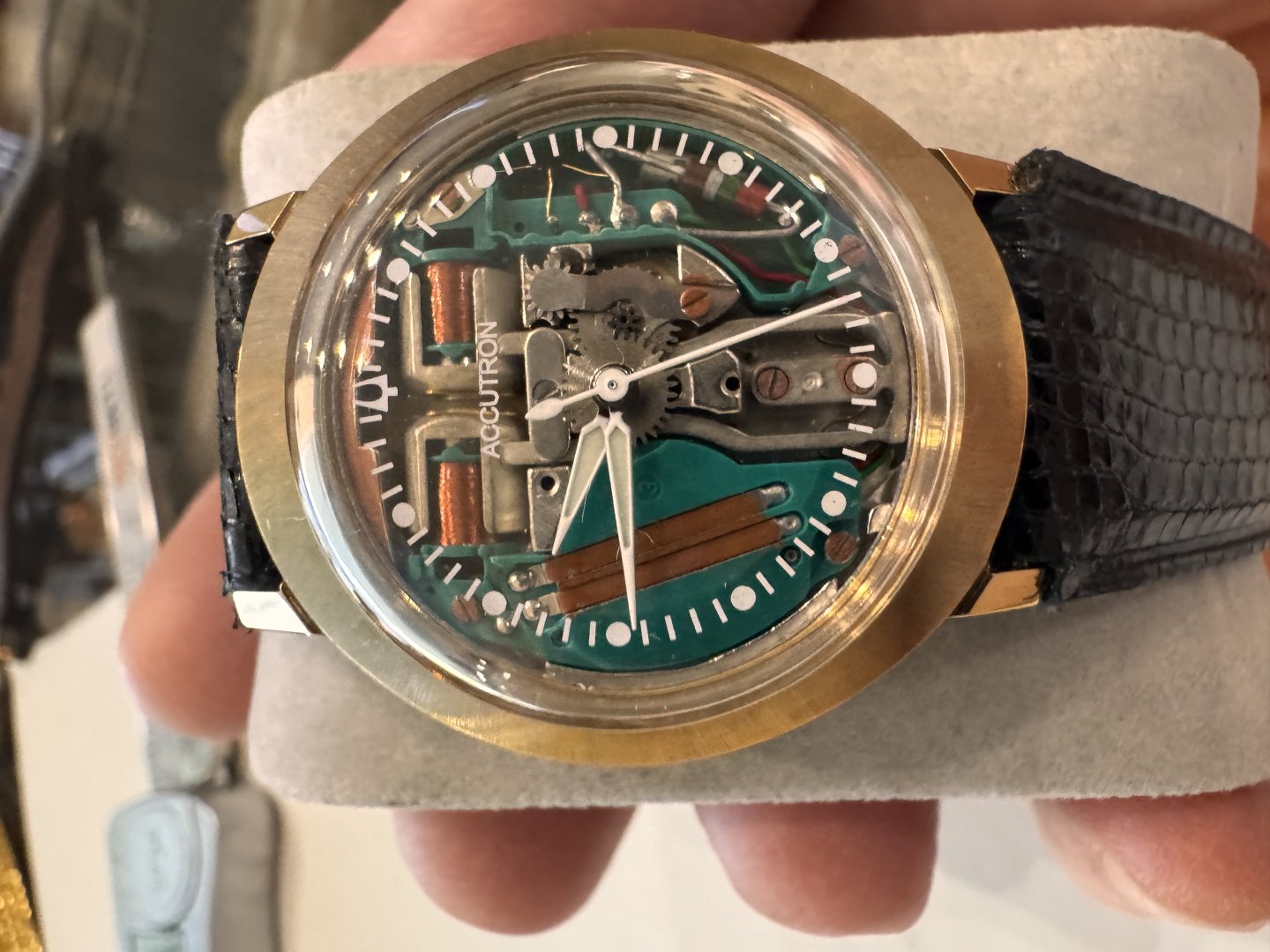 Outstanding Accutron Spaceview Tonneau - Image 4